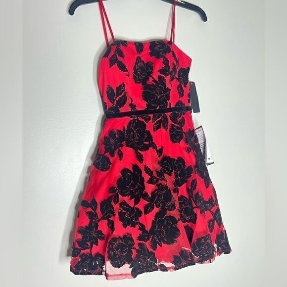 CITY STUDIOS Juniors' Flocked Fit & Flare Dress red and black dress size 1 New - Picture 9 of 13